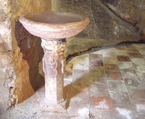 Le bénitier Termes